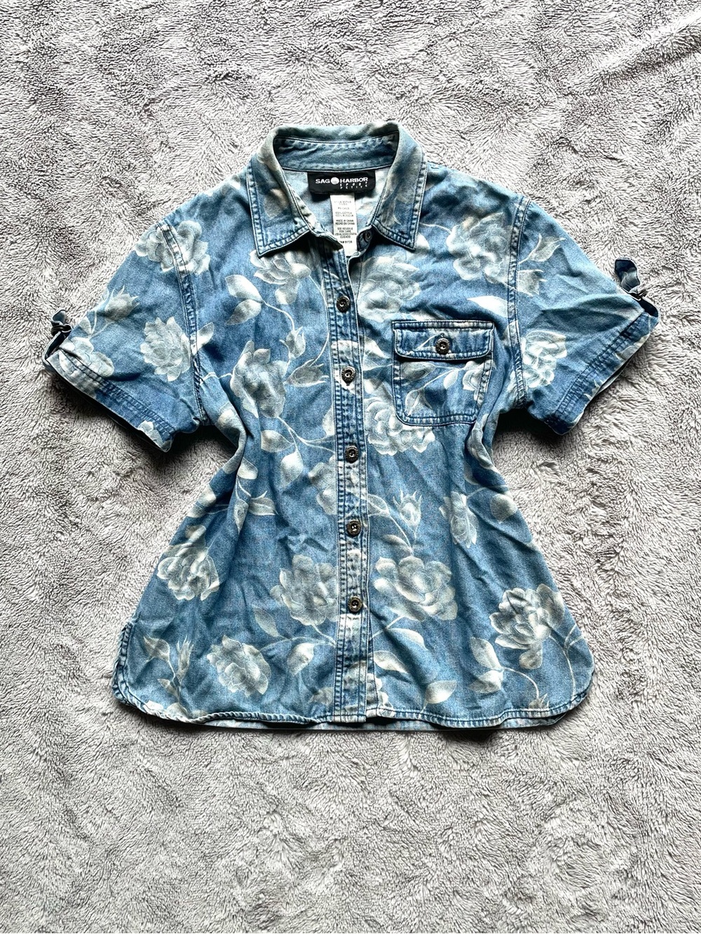 Light Blue Floral Short Sleeve Denim Button-Front Shirt